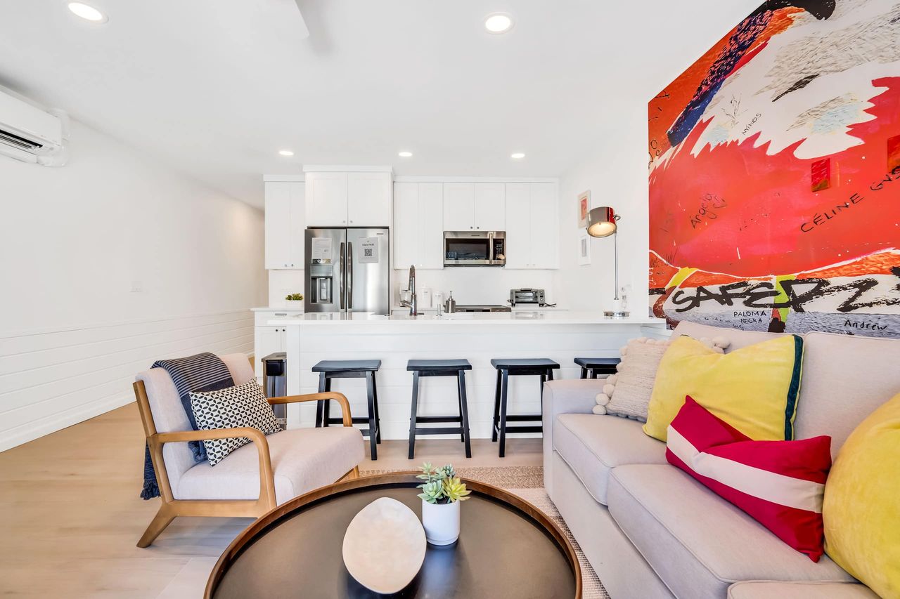 Boldly accented decor and spaces for entertaining and conversating