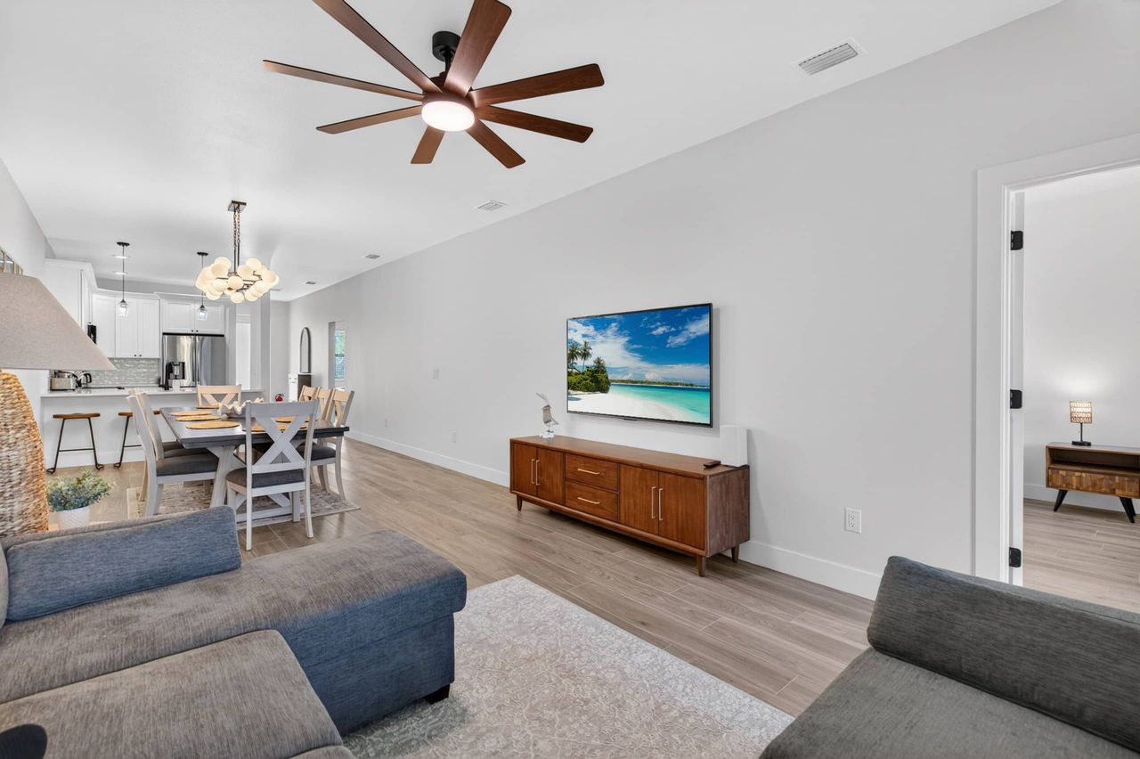 Living room 1