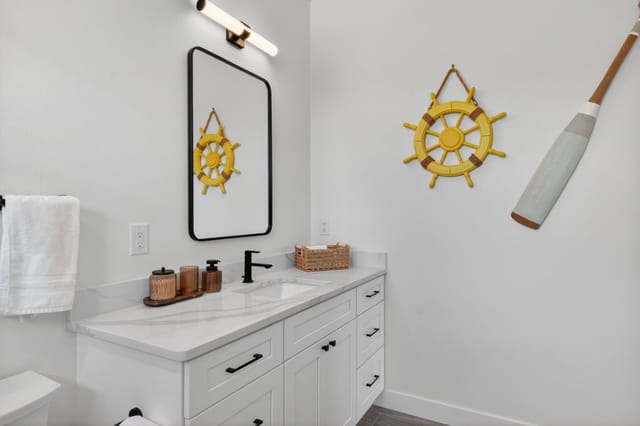 Full bathroom 4