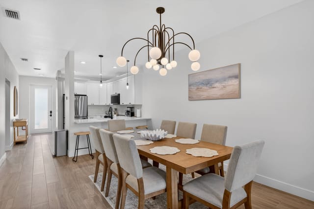 Dining area 2