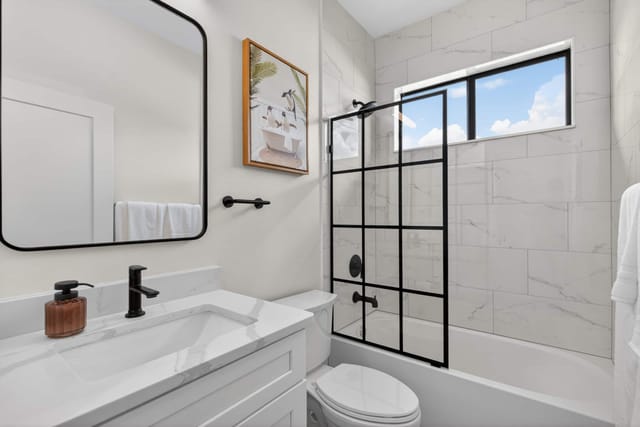 Full bathroom 1