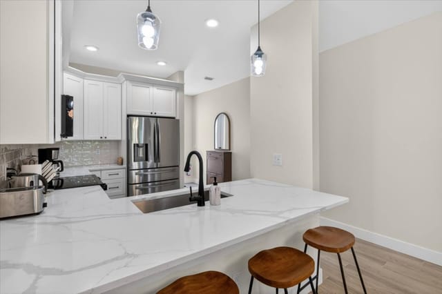 Full kitchen