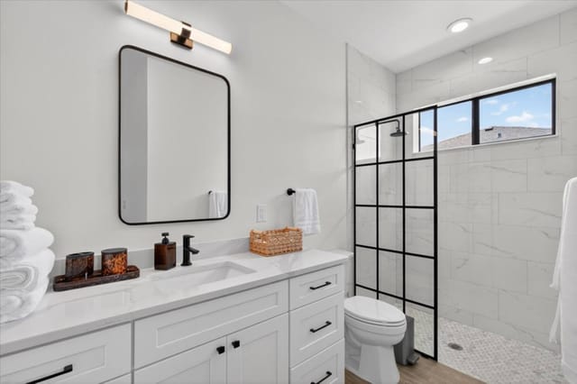 Full bathroom 2