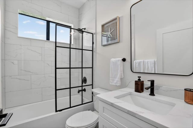 Full bathroom 1