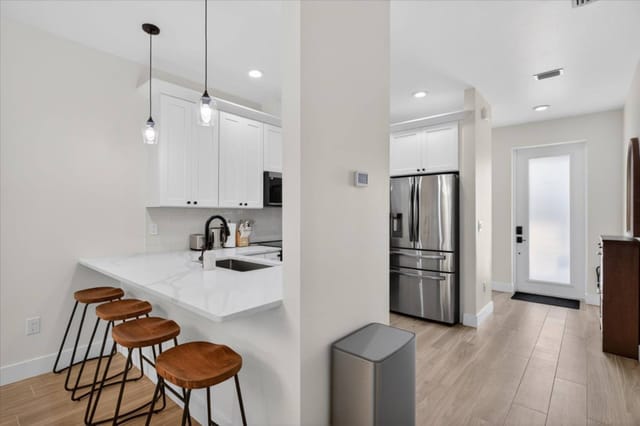 Full kitchen
