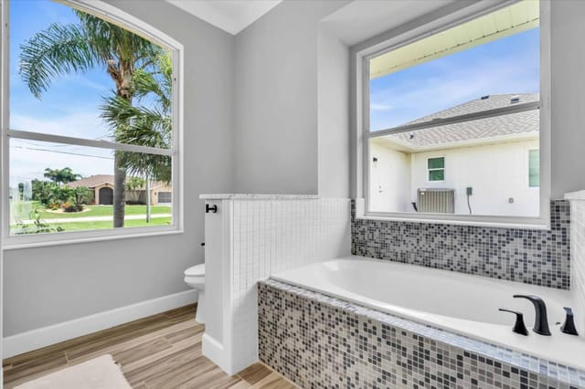 Full bathroom 1