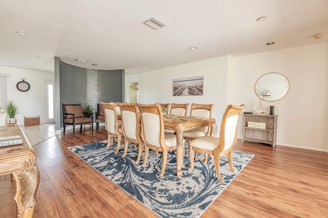Open coastal-inspired space and plenty of seating in the dining room